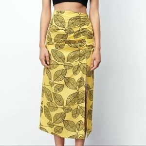 Women’s Zara Printed High Waist Front Slit Skirt Medium